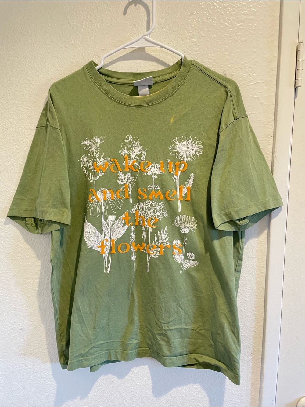 H&M Sage Green Botanical Graphic Tee 🌿 Loose Fit M